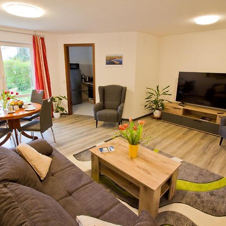 Ferienwohnung Tukan Apartment Dresden Laubegast Wlan Tv Ebike Екстериор снимка